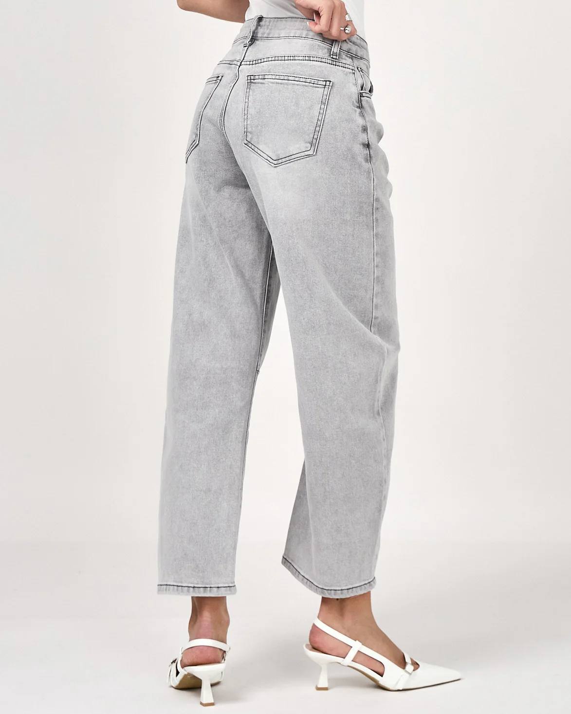 Ana & Lucy | Barrel jeans Natalie Grijs - Image 4