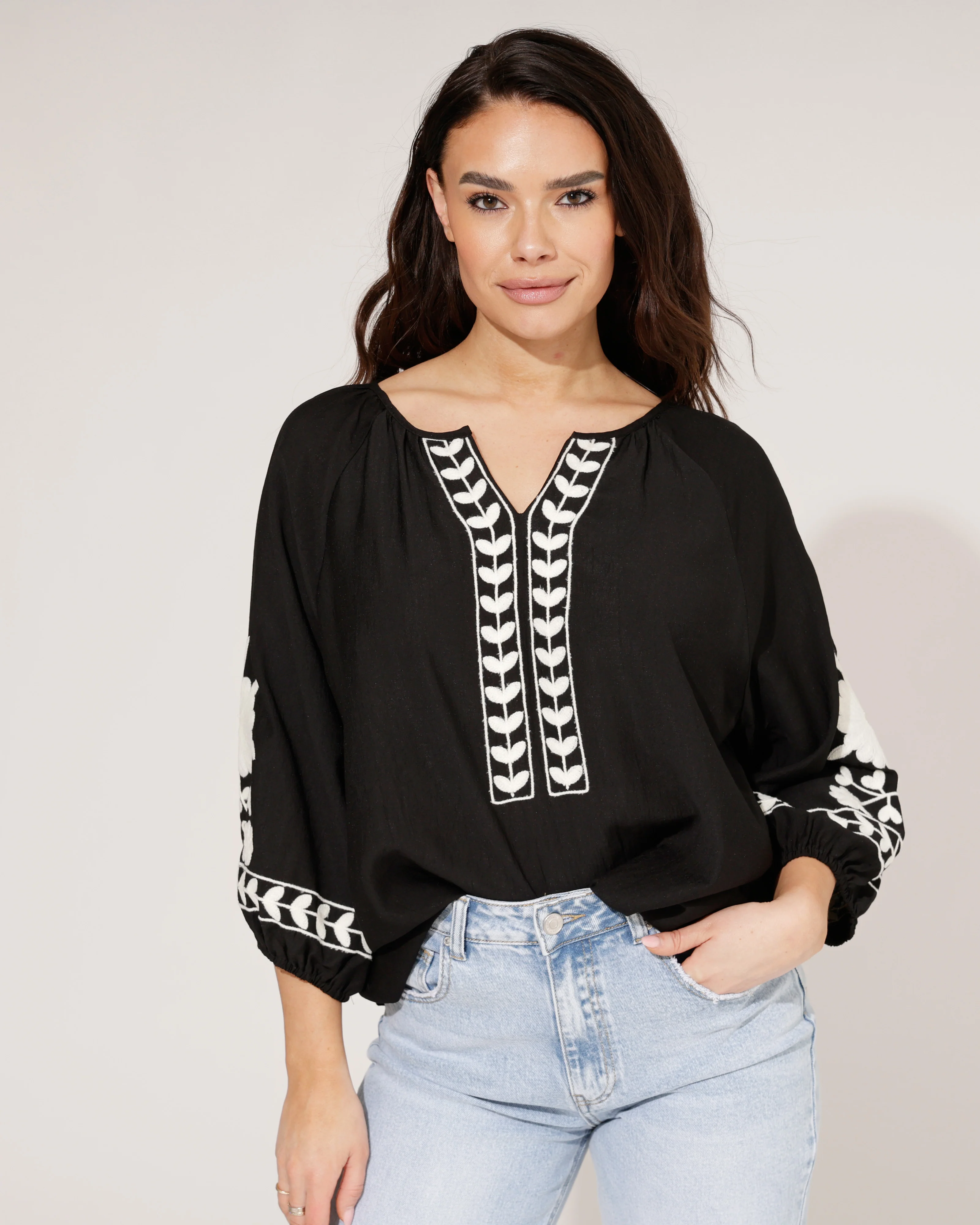 Blouse met borduursel Jilley Zwart