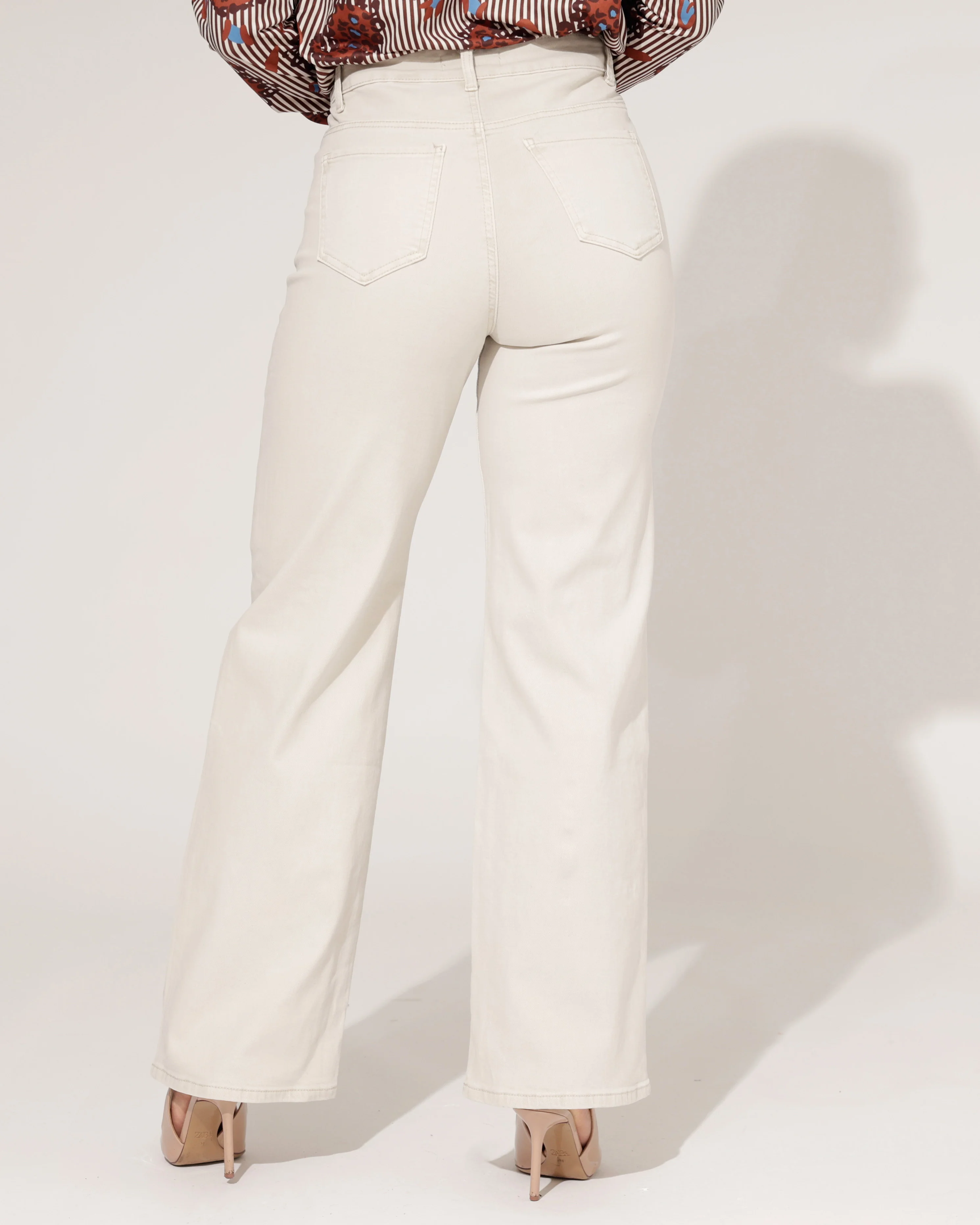 Goodies | Wide leg jeans Es-12 Beige - Image 4