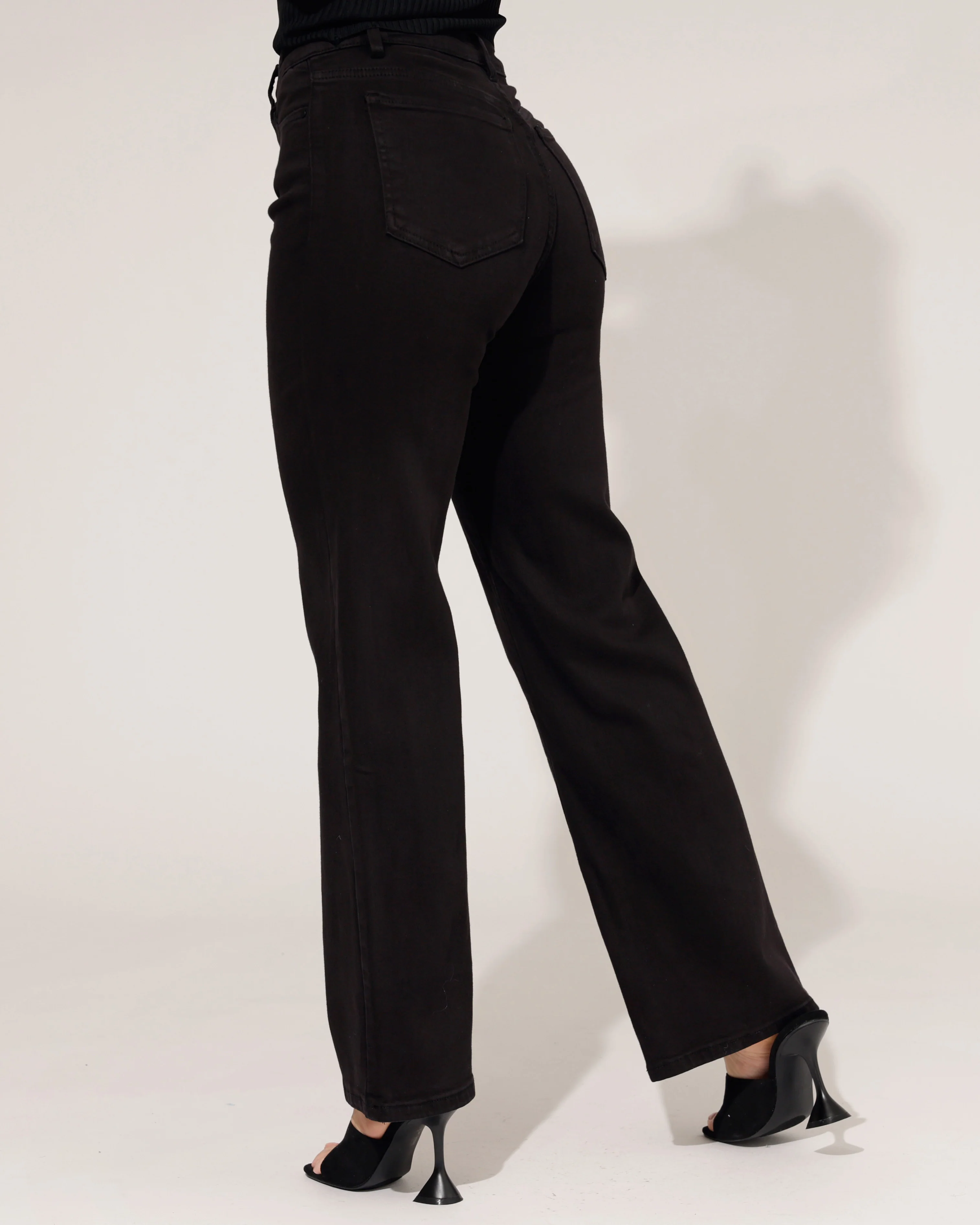 Laulia | Wide leg jeans (Mid) Yara-7 Zwart - Image 4