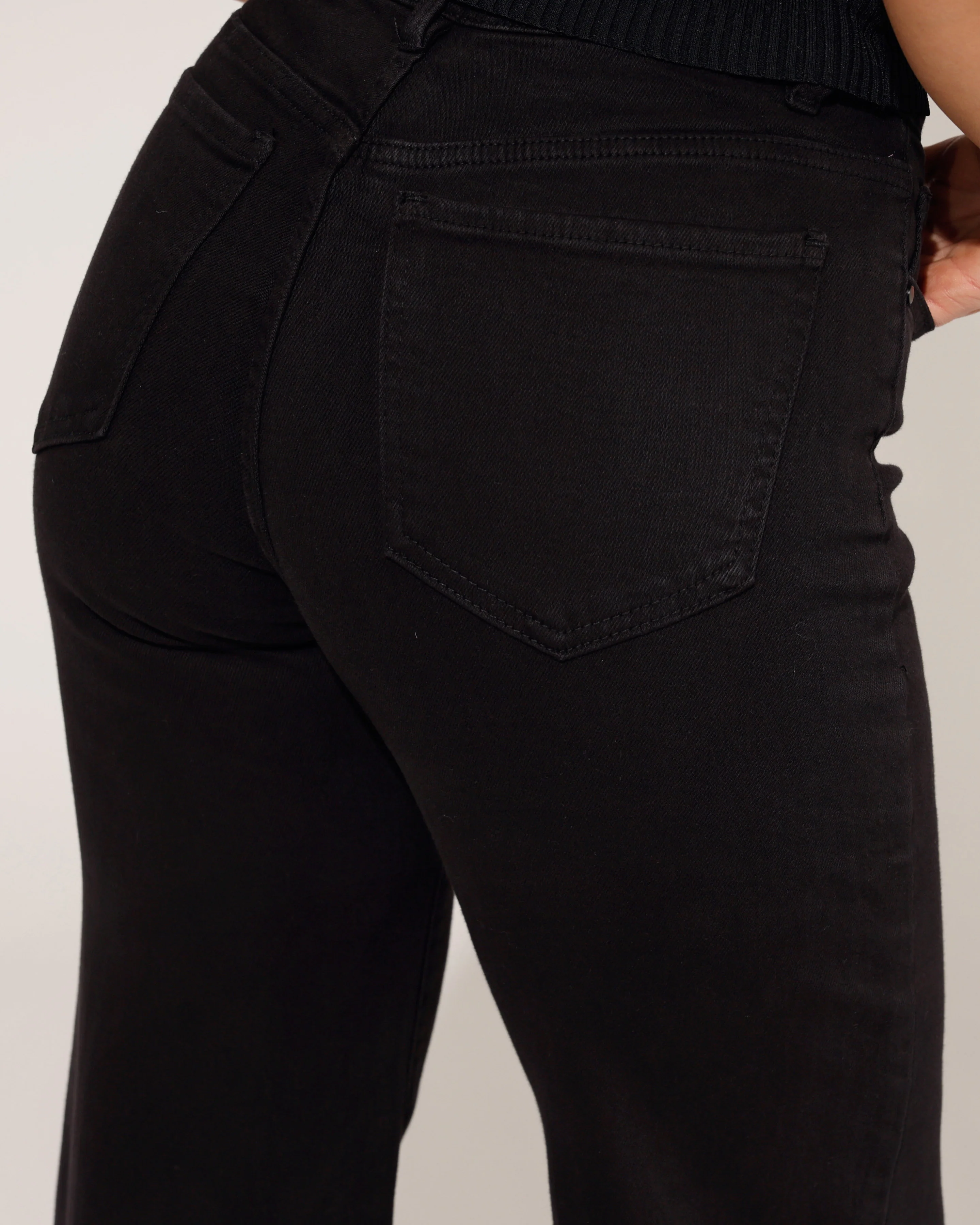 Laulia | Wide leg jeans (Mid) Yara-7 Zwart - Image 5