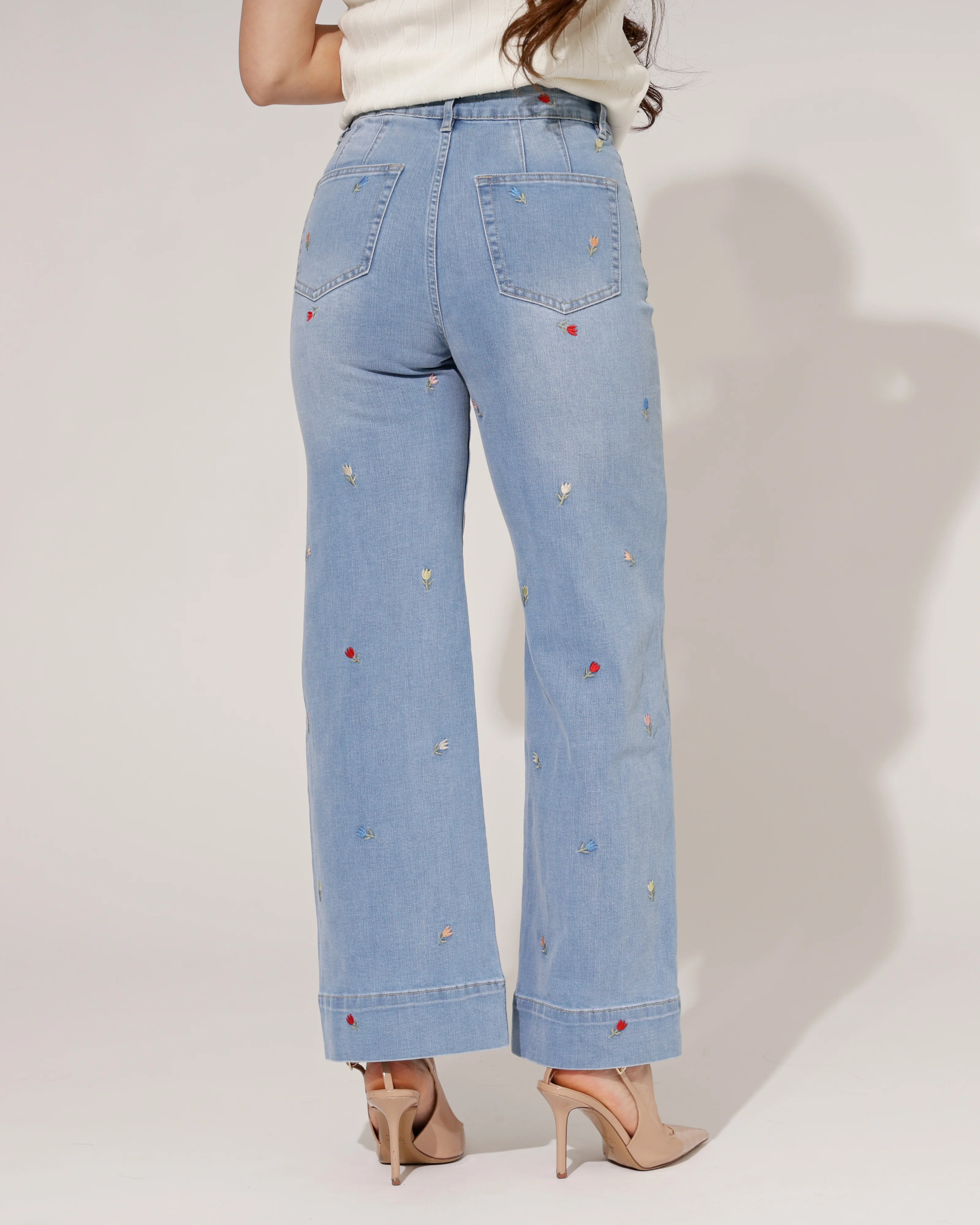 Maison Onado | Wide leg jeans bloemetjes Maya Lichtblauw - Image 2