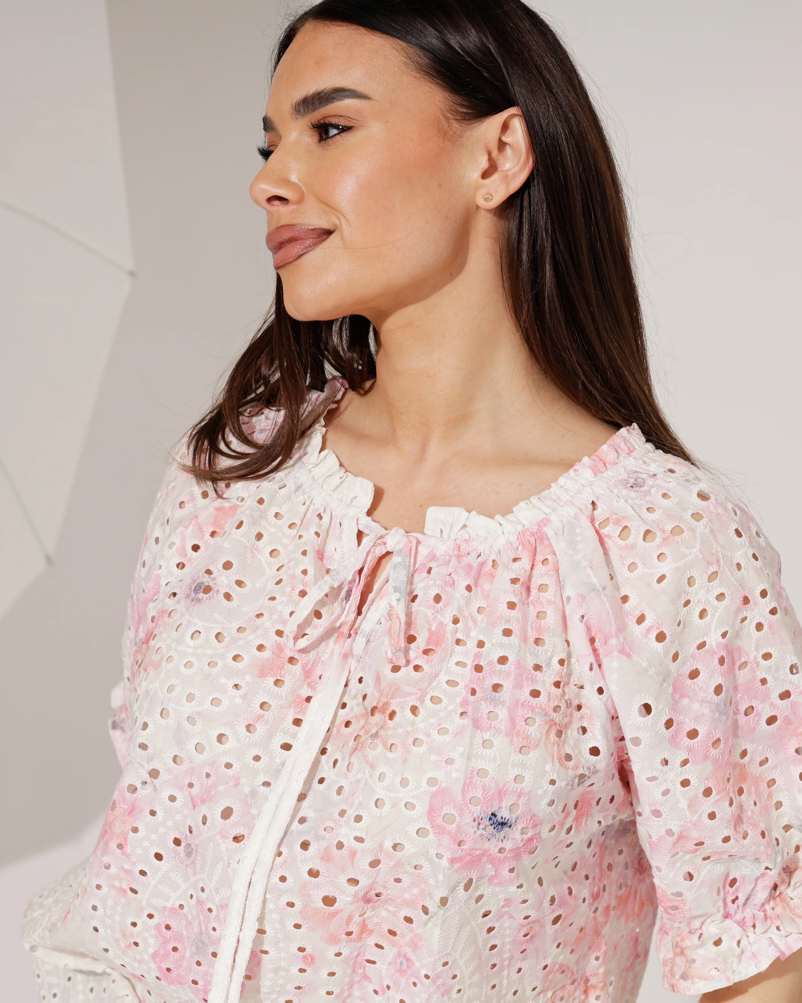Top Broderie Fienne Wit/ Fuchsia - Image 4