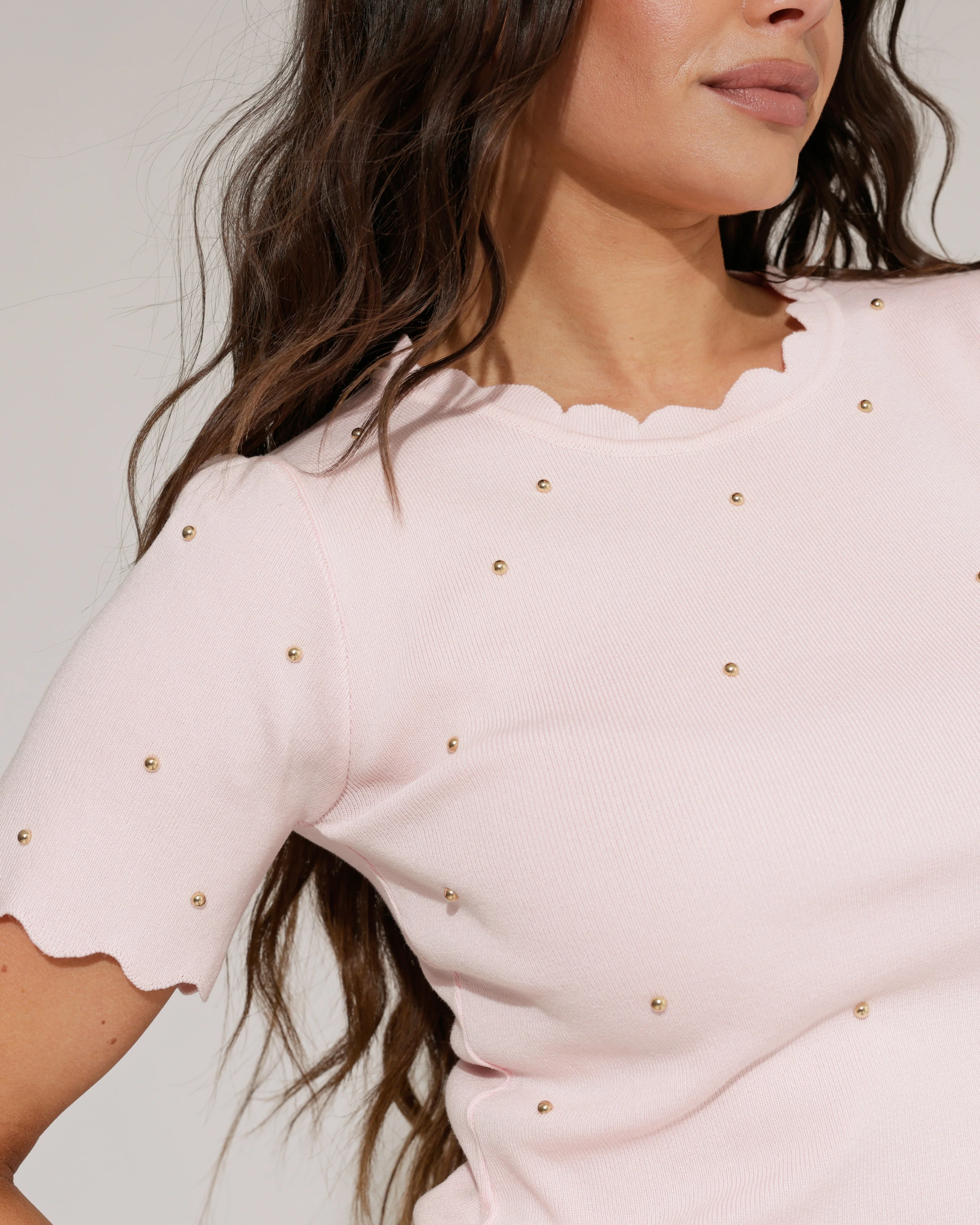 Top met goudkleurige studs Lela Lichtroze - Image 6