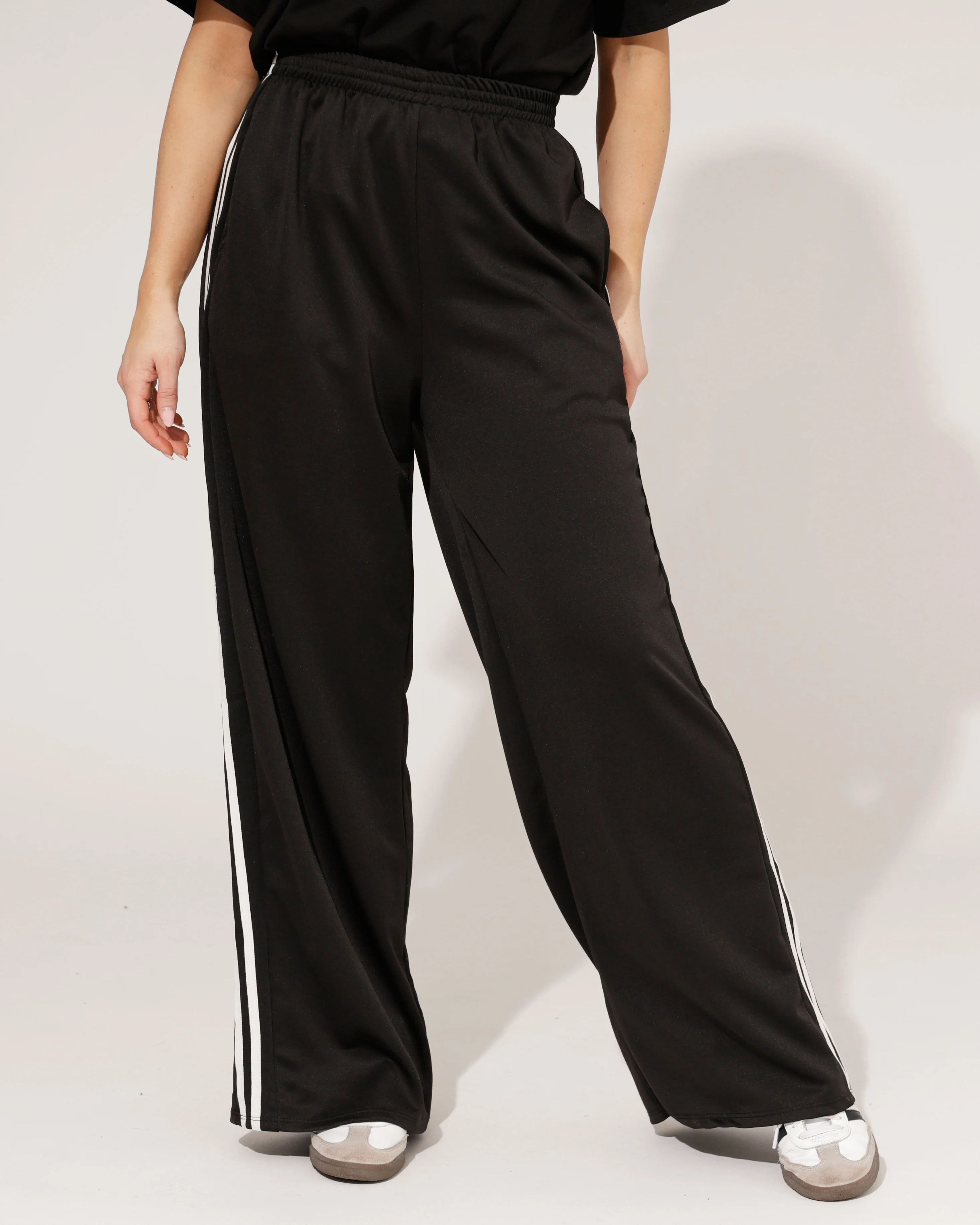 Wide leg broek met zijstrepen Kristy Zwart/ Wit - Image 2