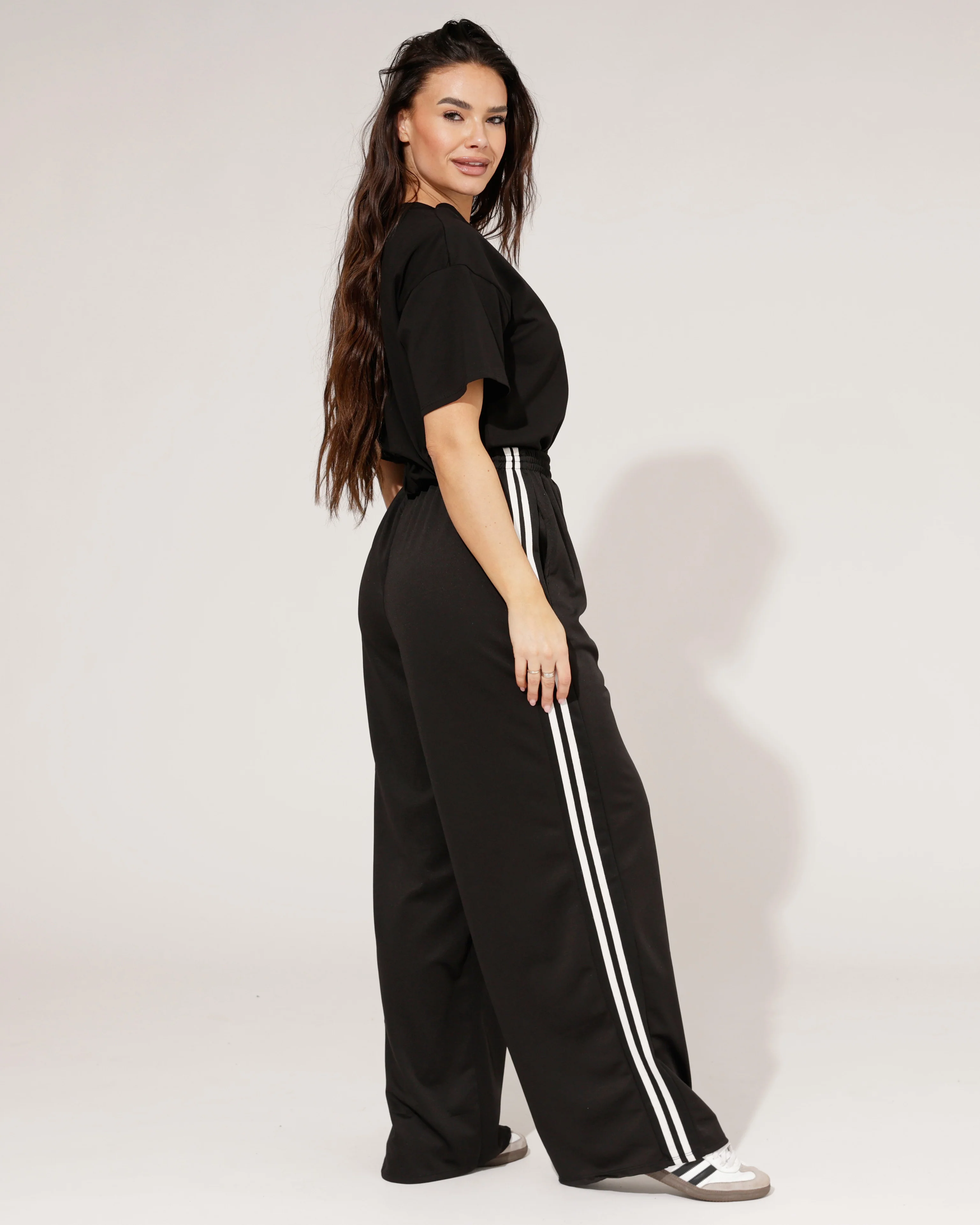 Wide leg broek met zijstrepen Kristy Zwart/ Wit - Image 4