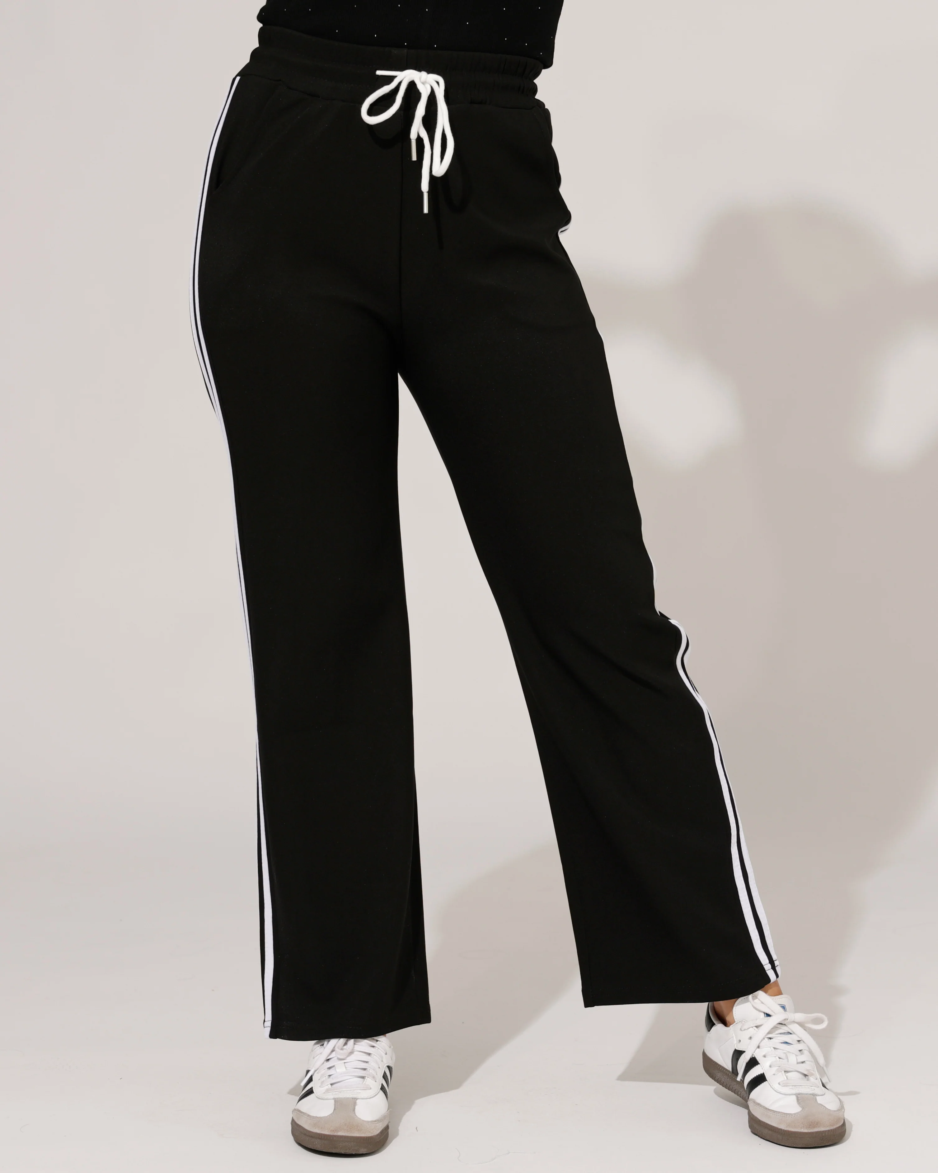 Wijde broek met zijstrepen Cindy Zwart - Image 2