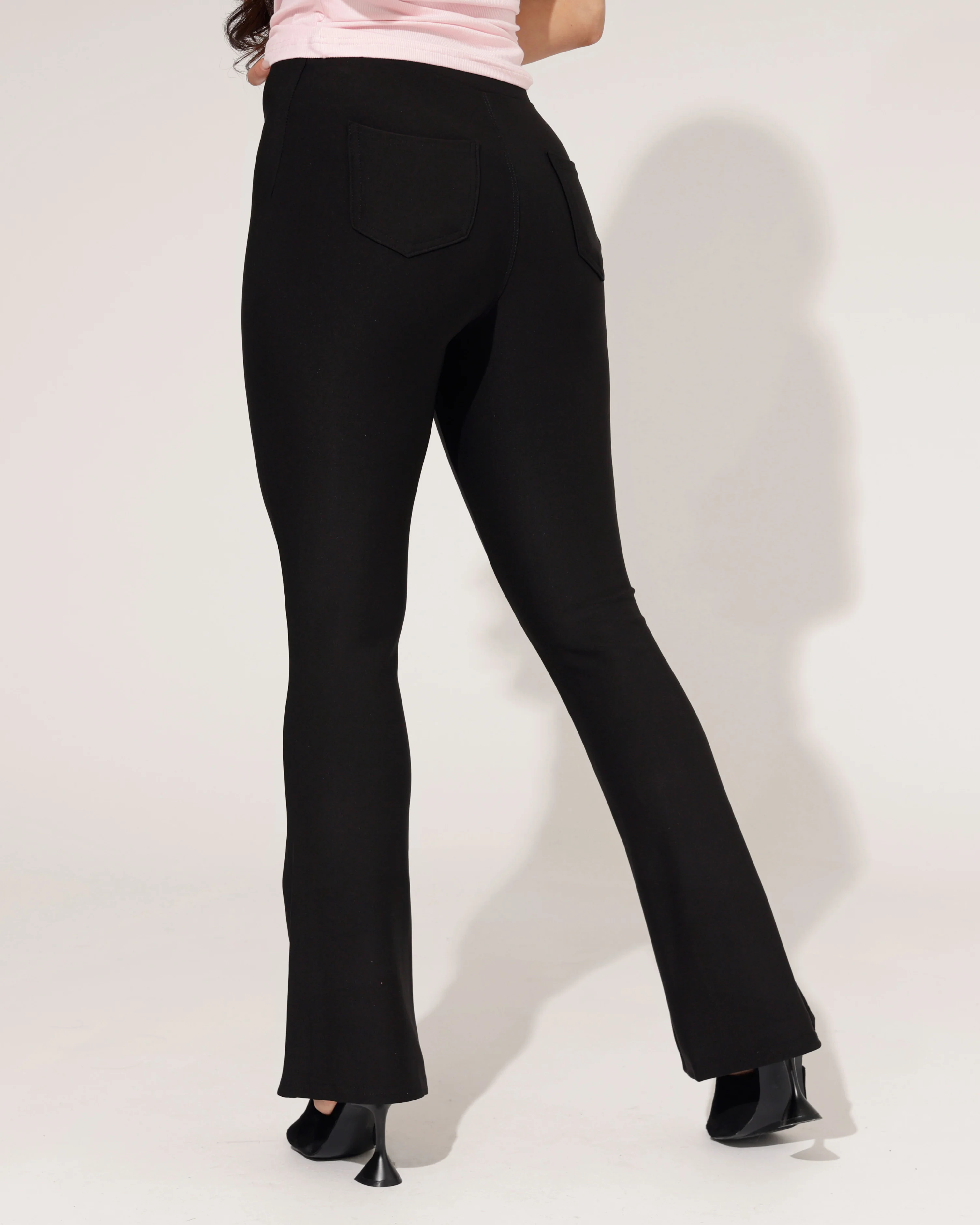Yu & Me | Flared broek Lulu Zwart - Image 4